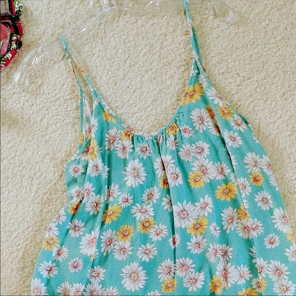 Clothes - Picture 1 of 2